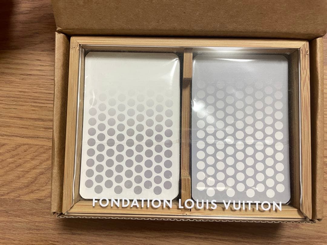 パリ限定！LOUIS VUITTON ルイヴィトン美術館 トランプ2セット