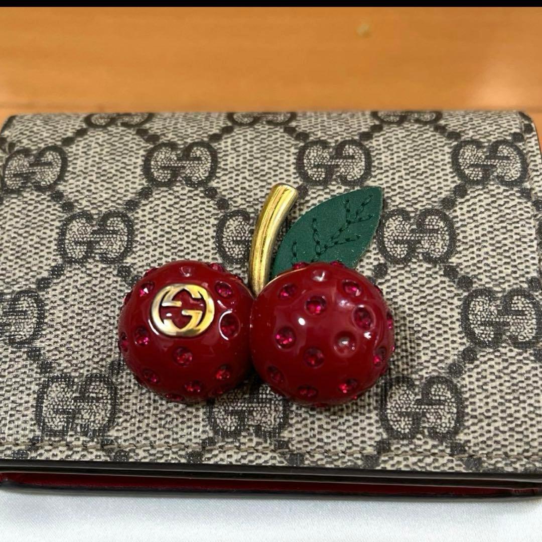 GUCCI チェリー装飾 二つ折り財布