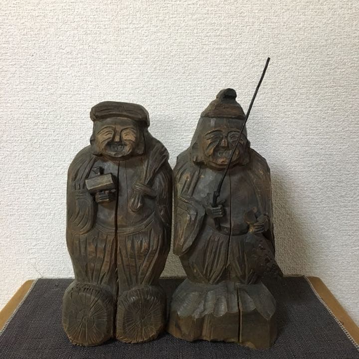 古い工芸品の鉄の石の彫刻や花の筆洗や古遊びの文壇用品