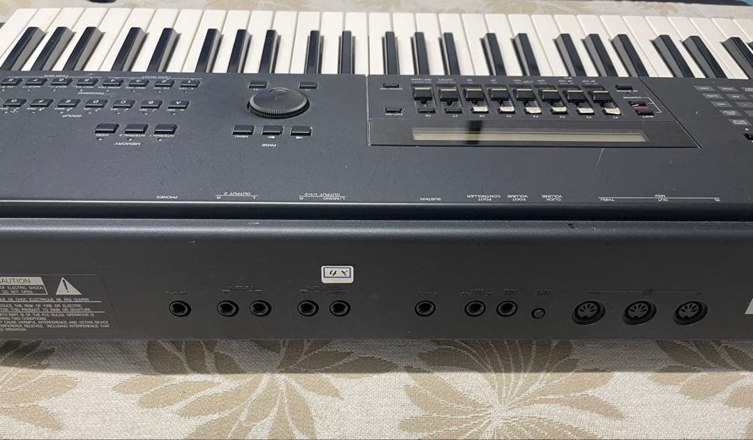 ヤマハ YAMAHA シンセサイザー SY85 日本製