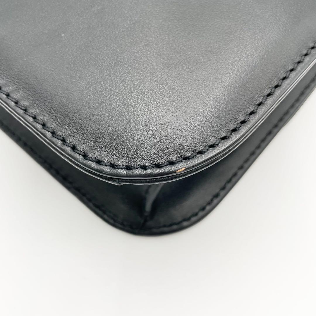 美品✨ヴァレンティノ　ロックスタッズ　チェーンショルダー　ブラック