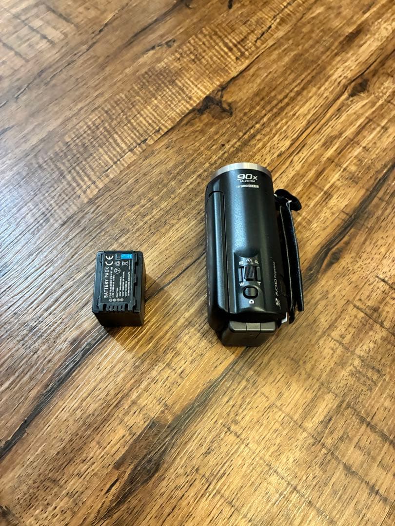 Panasonic HC-V480MS 本体+予備バッテリー+純正充電ケーブル