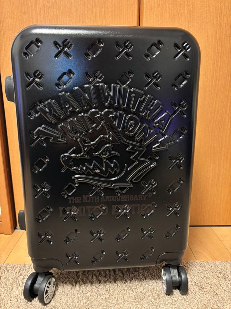 MAN WITH A MISSION マンウィズ スーツケース MAN WITH A MISSION