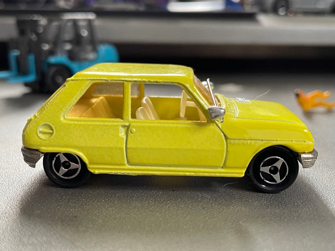 マジョレット　ルノー5