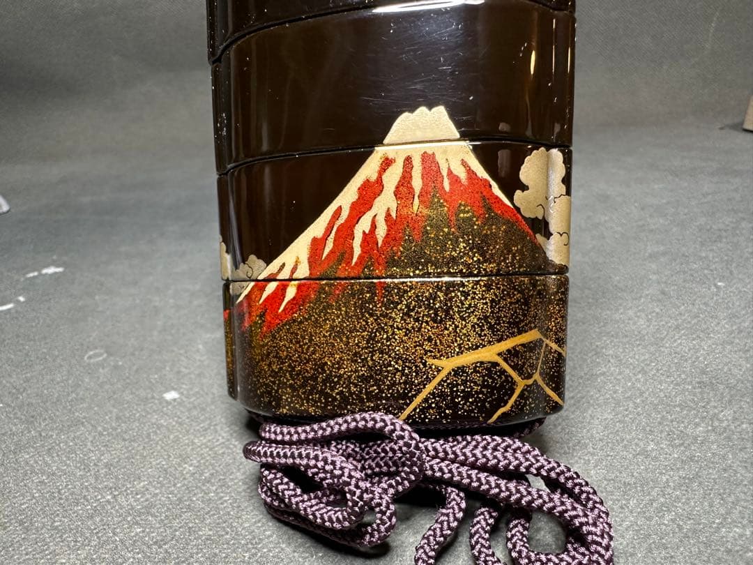 印籠　富士　蒔絵　根付　置物　古美術品　 細密細工　骨董　アンティーク　工芸品