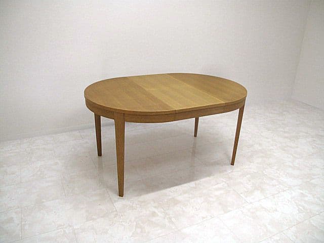 カリモク　ラウンド型エクステンションダイニングテーブル W96ｃｍ/137cm