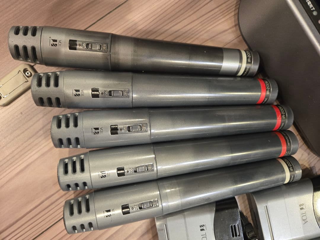 TOAワイヤレスマイクチューナーチャージャーセットIR-200M300M702T