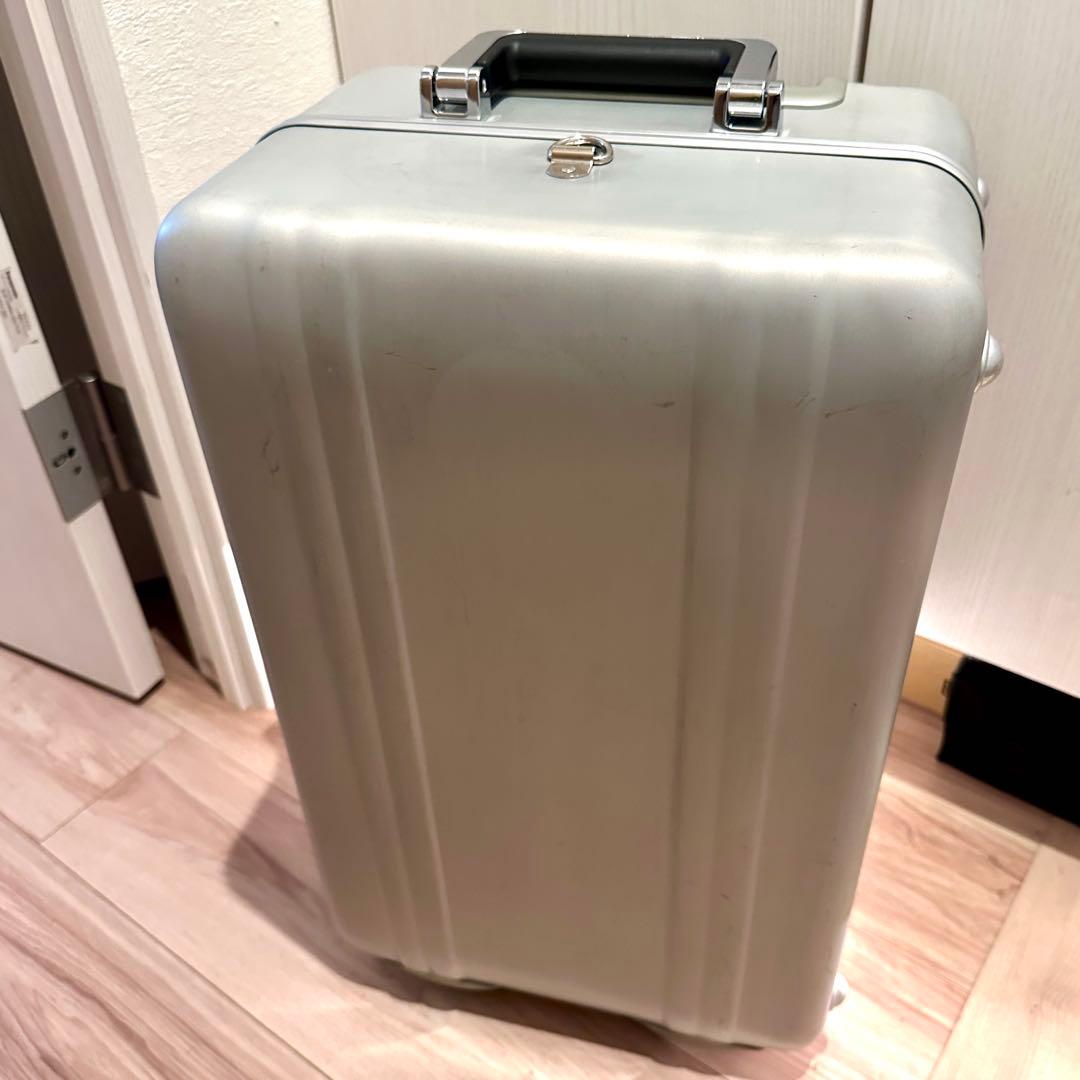 【希少】ゼロハリバートン アルミ キャリーケース ZR21WT-SI ZERO HALLIBURTON ゼロハリバートン スーツケース ZR21 アルミニウム