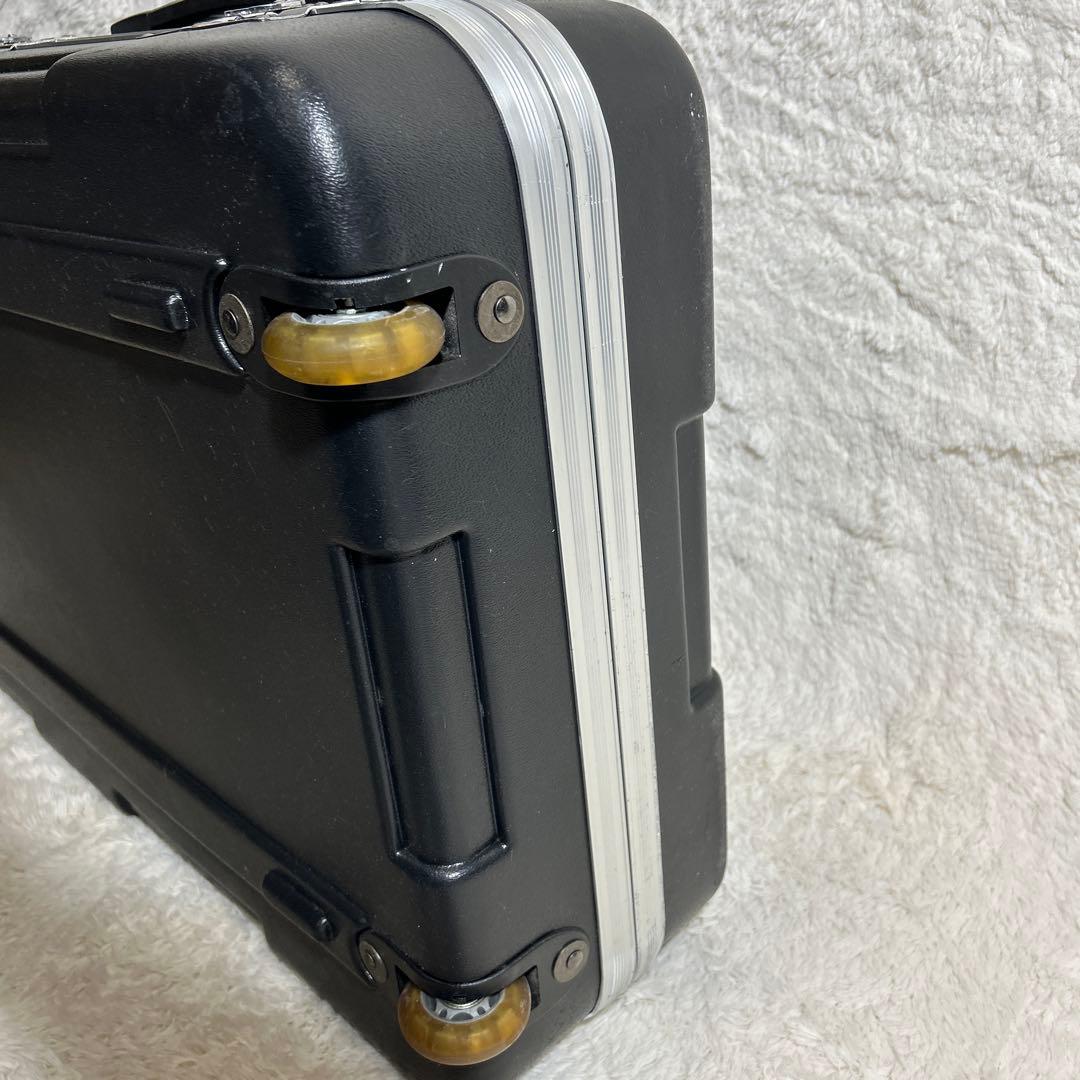 【美品】GATOR キーボードケース ハードケース ゲーター 鍵　キャスター付き