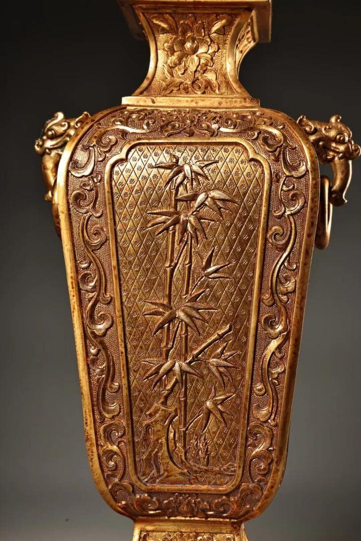 中国古美術・旧蔵鎏金梅兰竹菊花瓶・純銅細密彫・純手作り・高浮彫・茶道具・梨木箱付