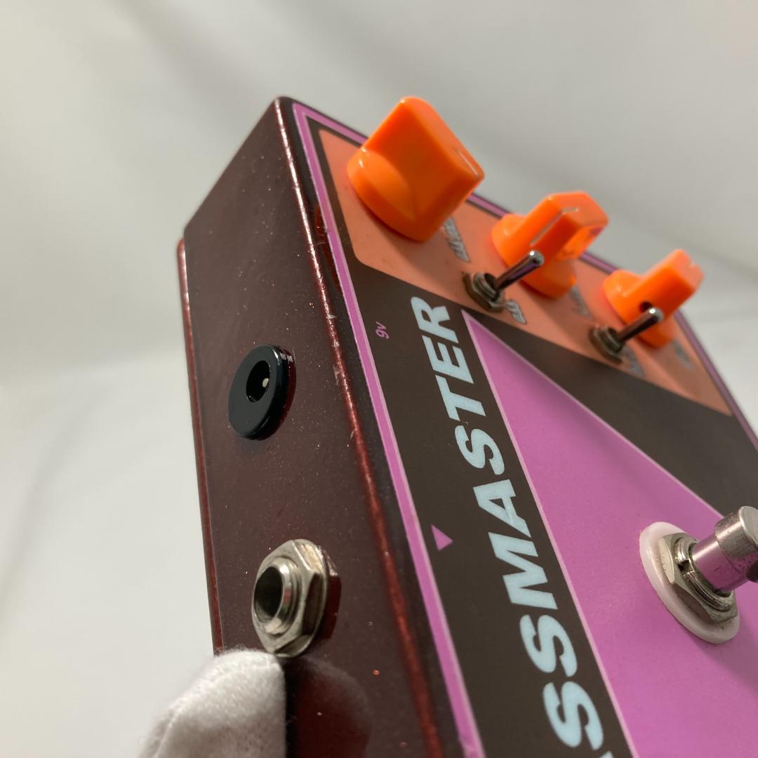 ベース Malekko Heavy Industry B:ASSMASTER