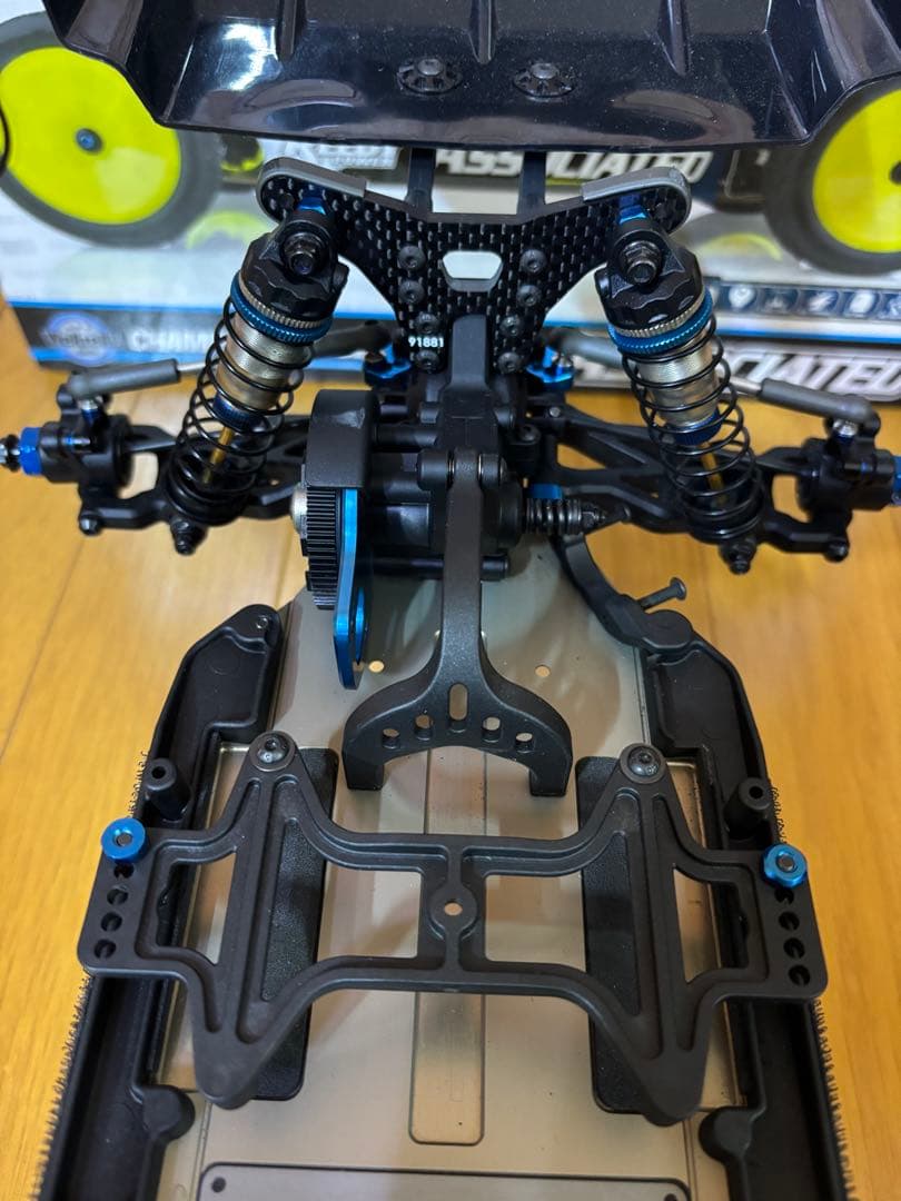 Team Associated B6.4D アソシ