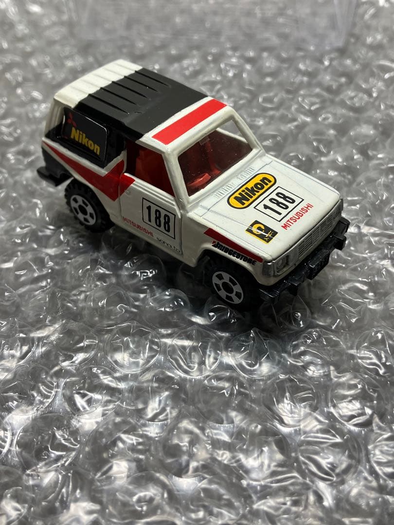 トミカ 黒箱 日本製 No.69 ニコン 特注 三菱 パジェロ 4WD