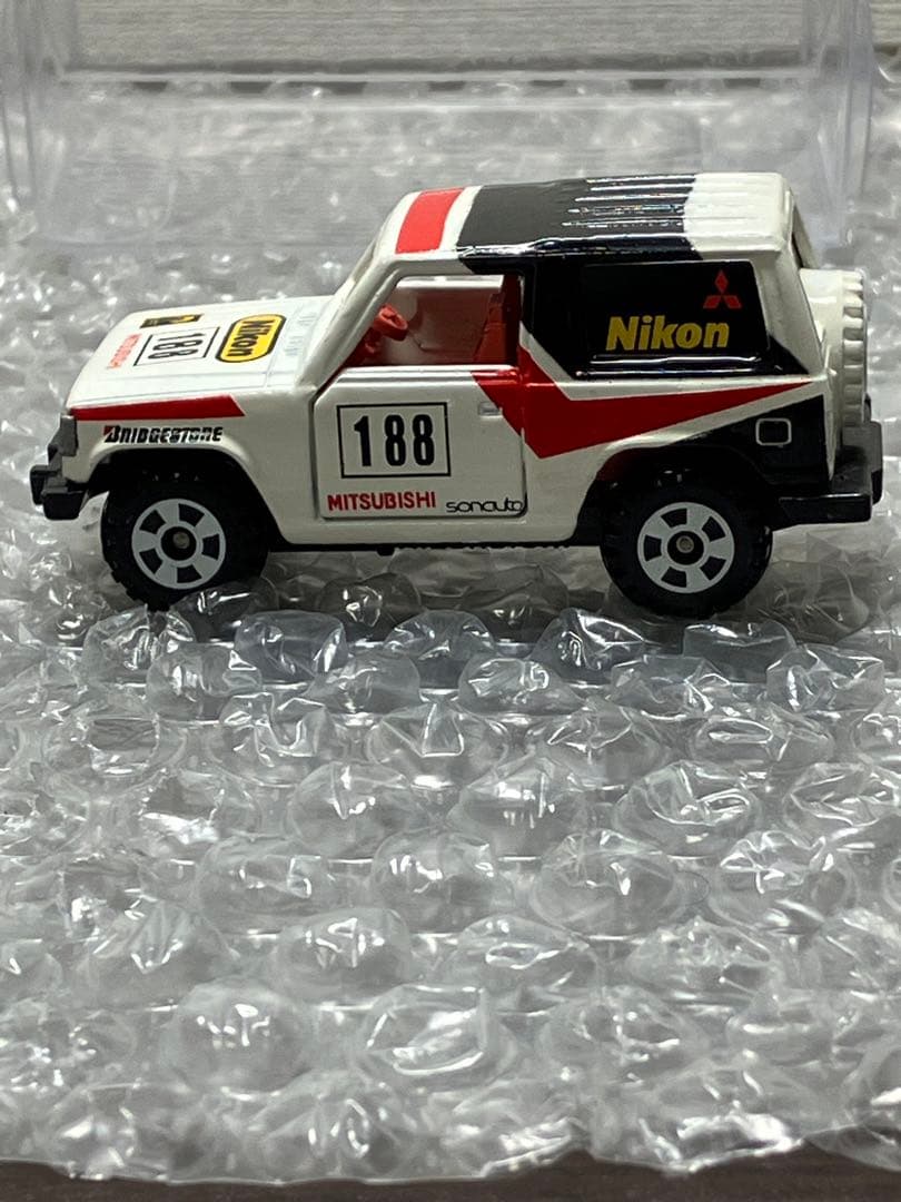 トミカ 黒箱 日本製 No.69 ニコン 特注 三菱 パジェロ 4WD