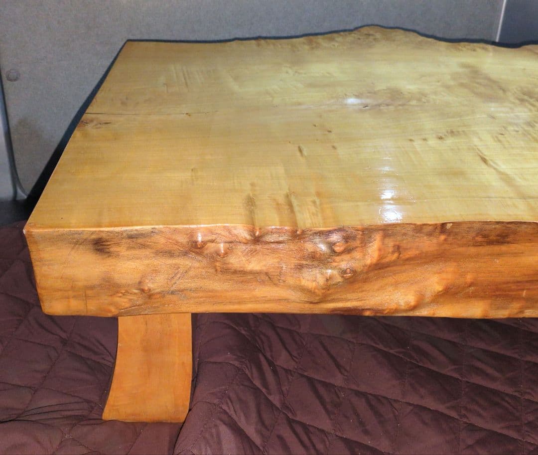 ポプラ　一枚板　テーブル　瘤杢　重厚感あり　レジンテーブルのベースにも