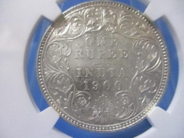 イギリス領インド 1ルピー銀貨☆1900年B／ヴィクトリア女王／準未使用
