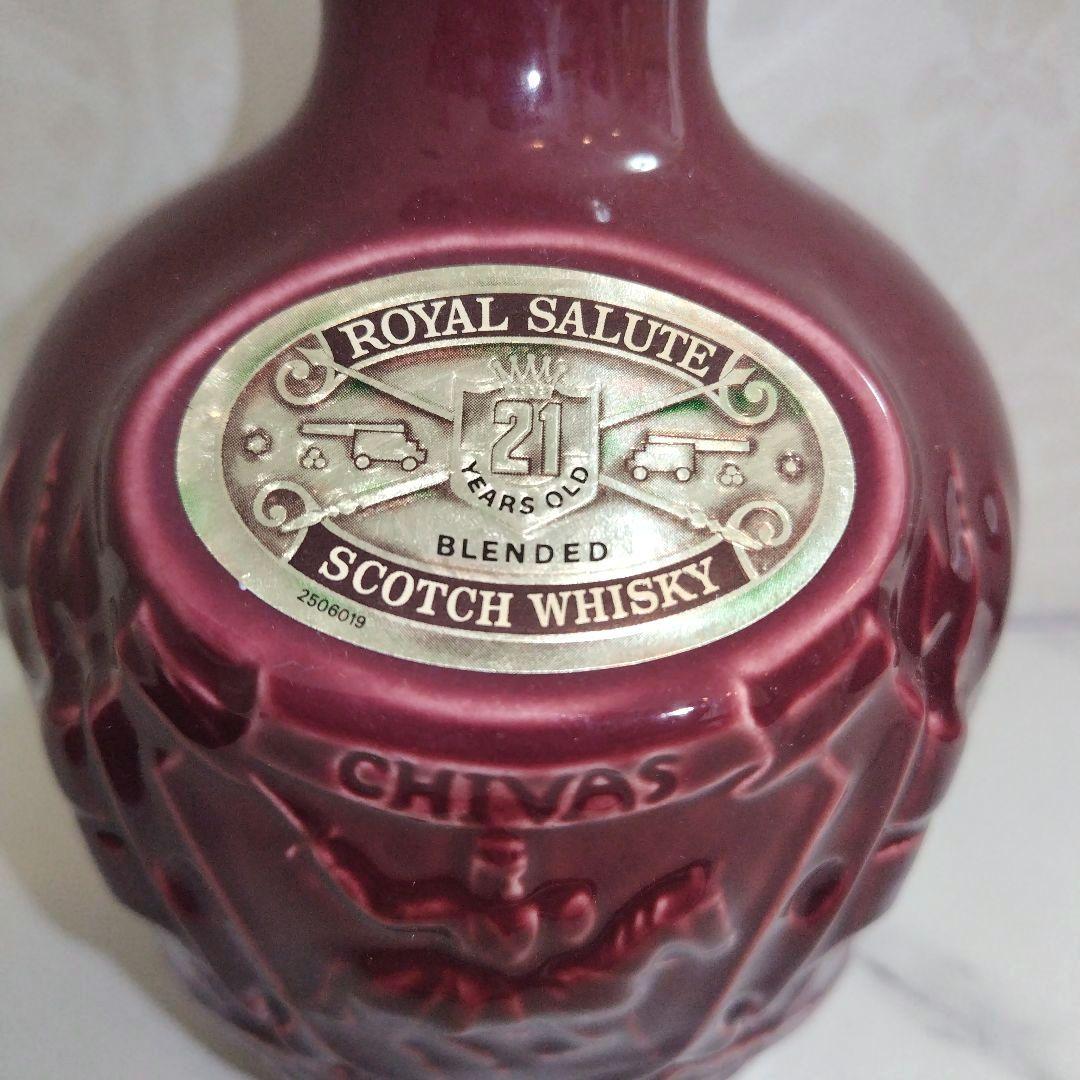 未開栓CHIVAS ROYAL SALUTE21年スコッチウイスキー1㍑