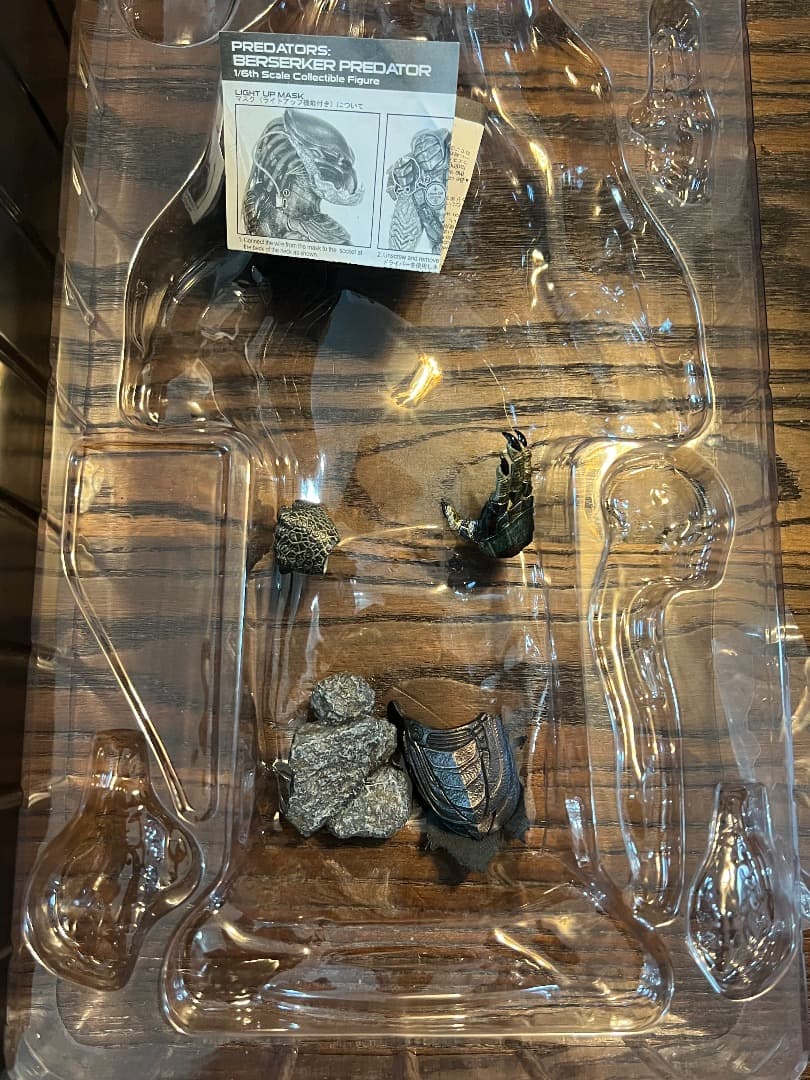 ホットトイズ バーサーカープレデター1/6