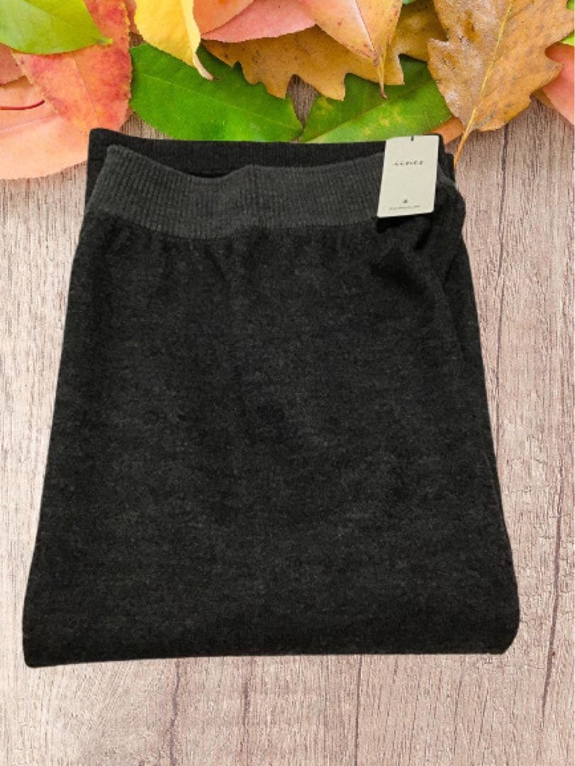 新品未使用タグ付】iinesダークグレー リバーシブルパンツ