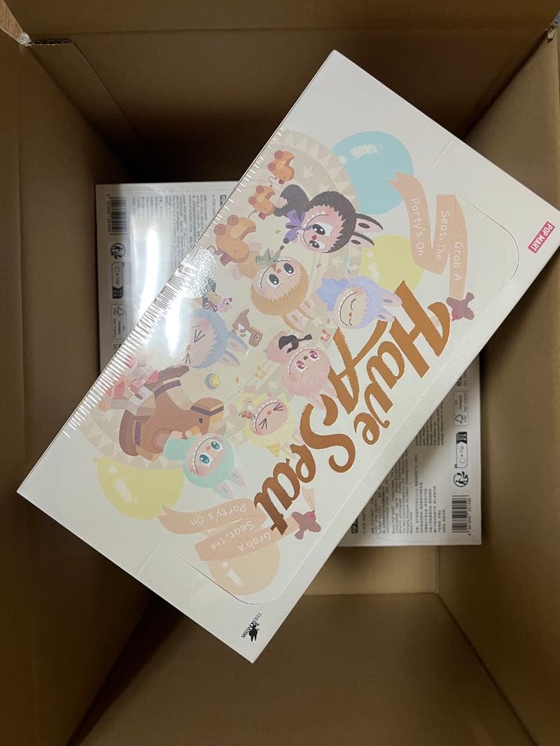 THE MONSTERS Have a Seat シリーズ ぬいぐるみペンダント