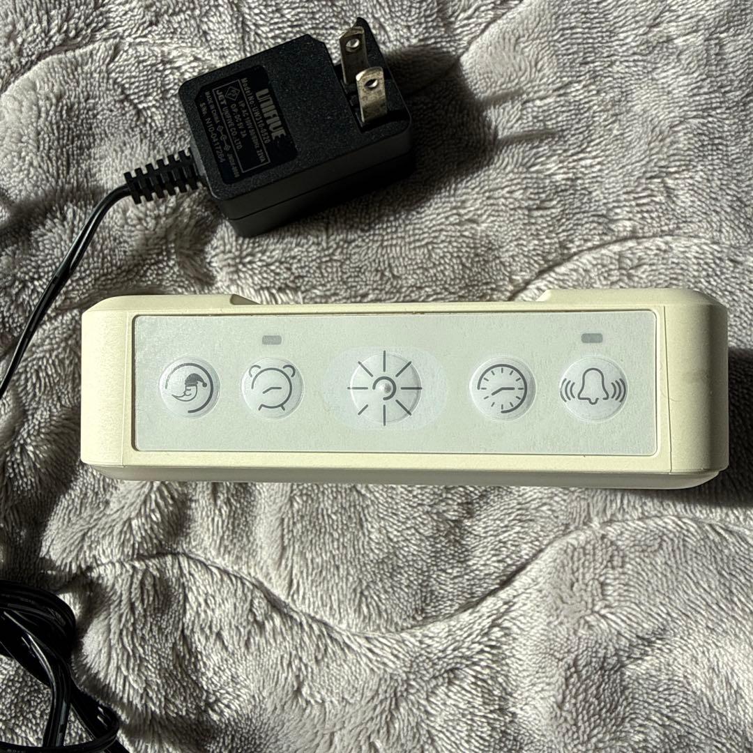 トトノエライト moonmoon デジタル 光 目覚まし 時計 ホワイト - メルカリ