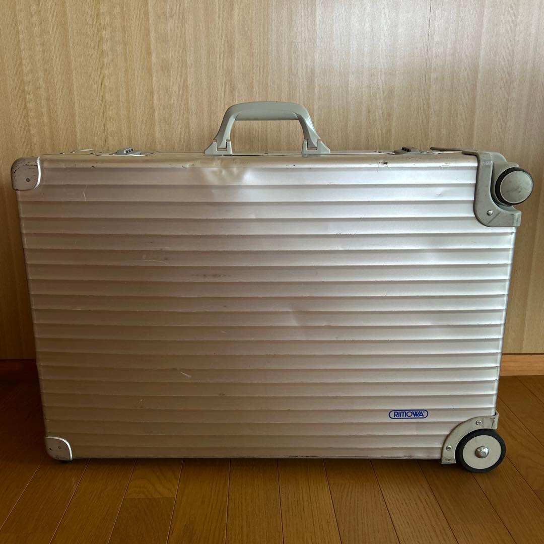 リモワスーツケース用キャスター4個セット(1個は半分壊れています)