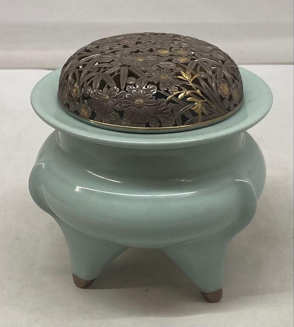 B507s「青瓷袴腰 香炉」諏訪蘇山作純銀四君子肉彫火舎　松與堂造　共箱　京都