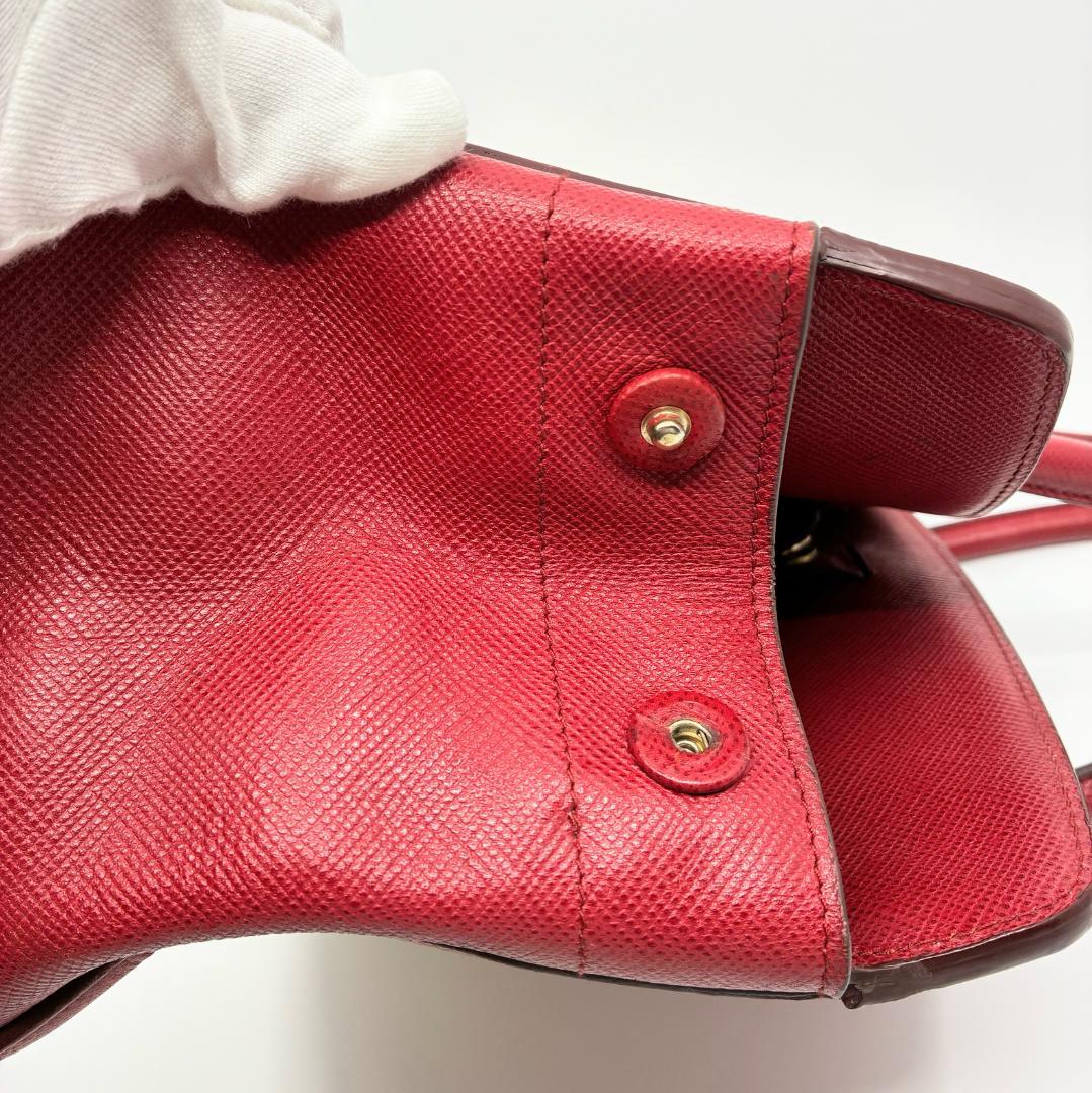 PRADA プラダ 赤 レッド サフィアーノ ハンドバッグ A1350A1