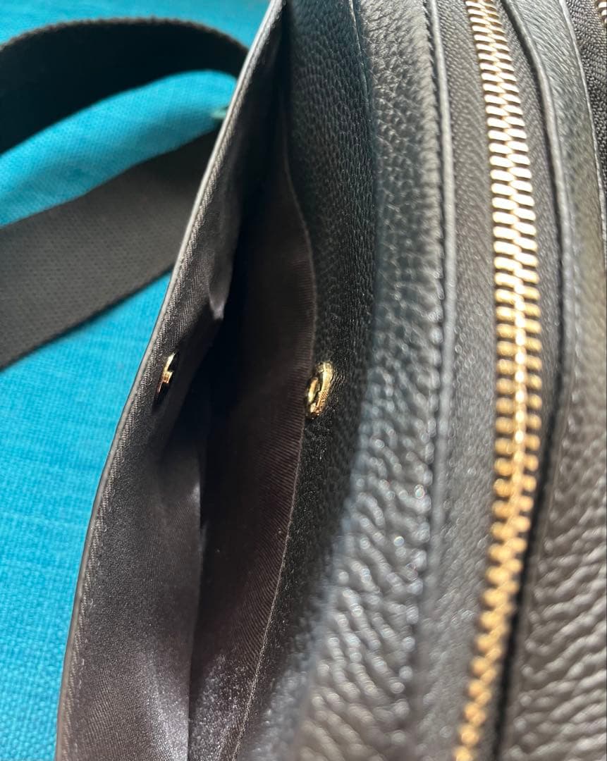 LASIEM ショルダーバッグ　本革