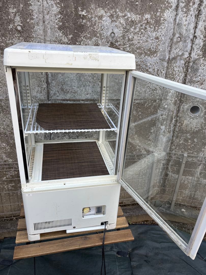 Yuta 冷蔵ショーケース