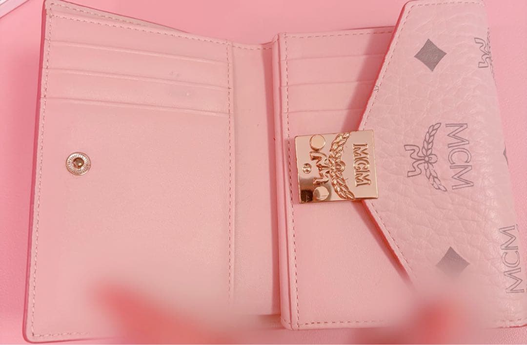 MCM ピンクレザー 三つ折り財布