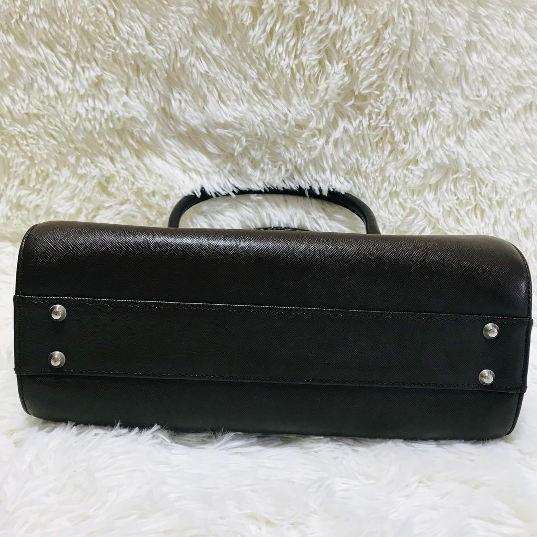 【極美品】バーバリー ハンドバッグ トロゴプレート ノバチェック 筒型 横長