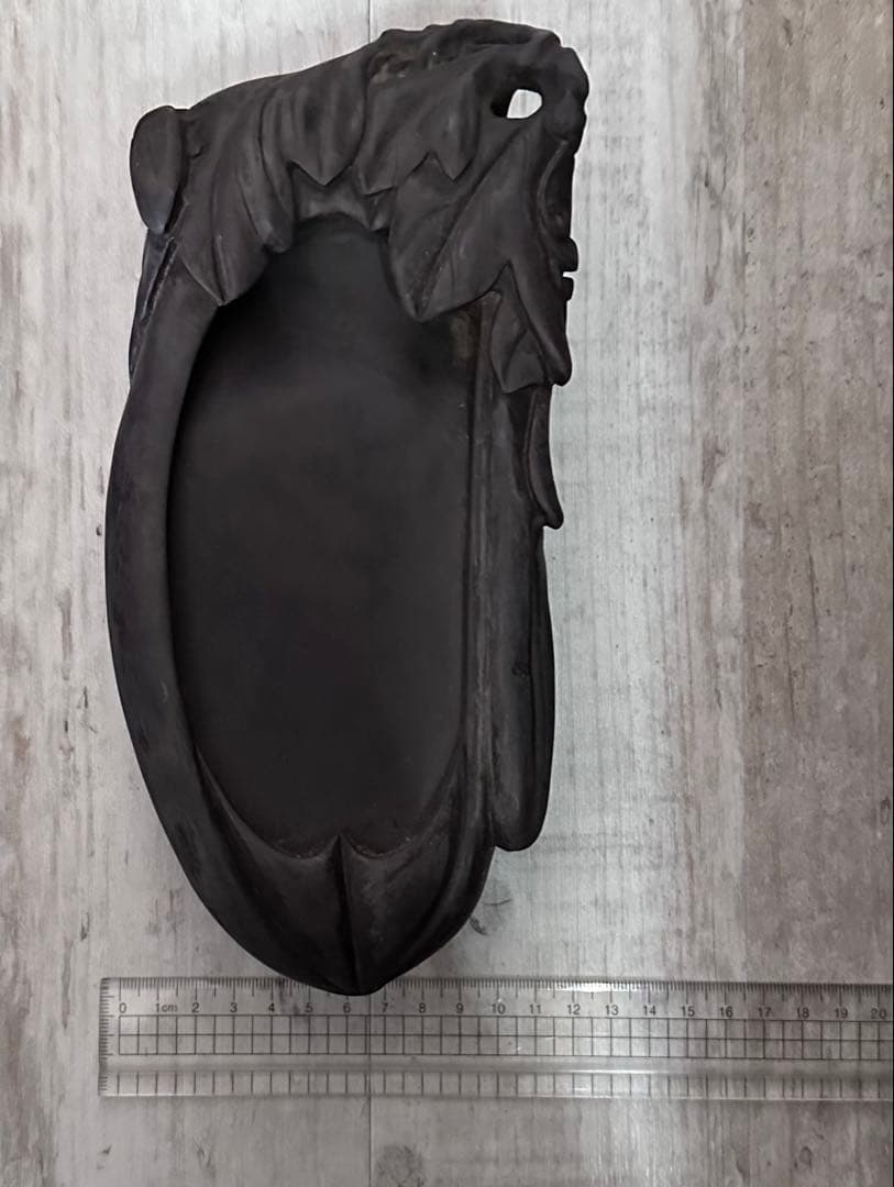 大バーゲンアンティークの茄子と裏に雲をあしらった彫刻硯 木製外