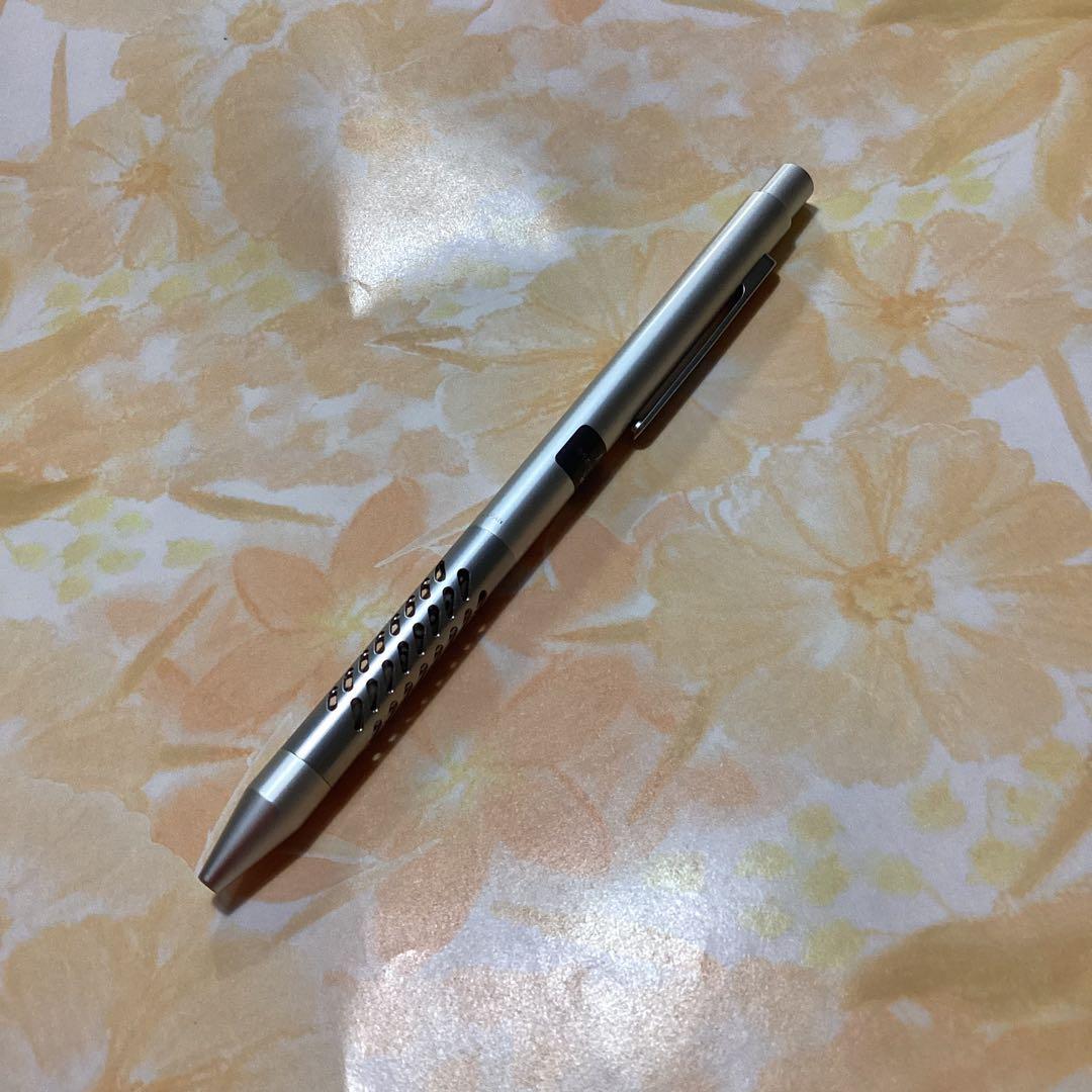 サクラアーキボールペン油性廃盤