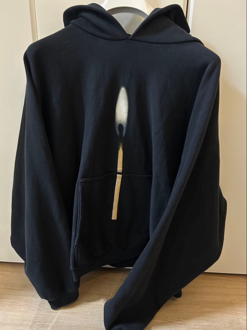 TWICE MOMO着用　Kanye West パーカー　yeezy Lサイズ