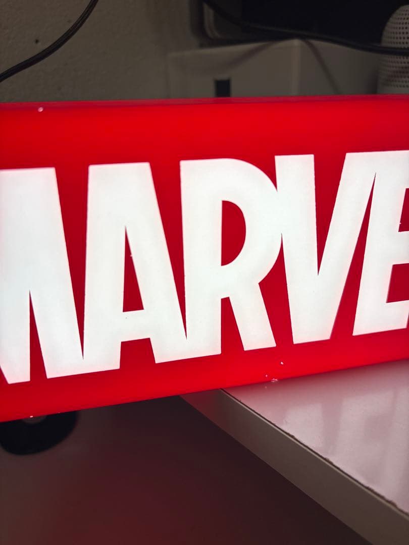 生産終了】MARVELSTUDIOS 10周年 ミニライトボックス ロゴライト