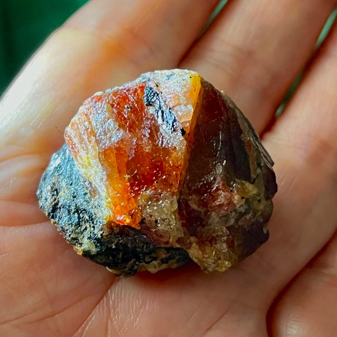 希少 巨大 レッドジルコン 166.55ct 宝石 原石 ジルコン 鉱物 天然石