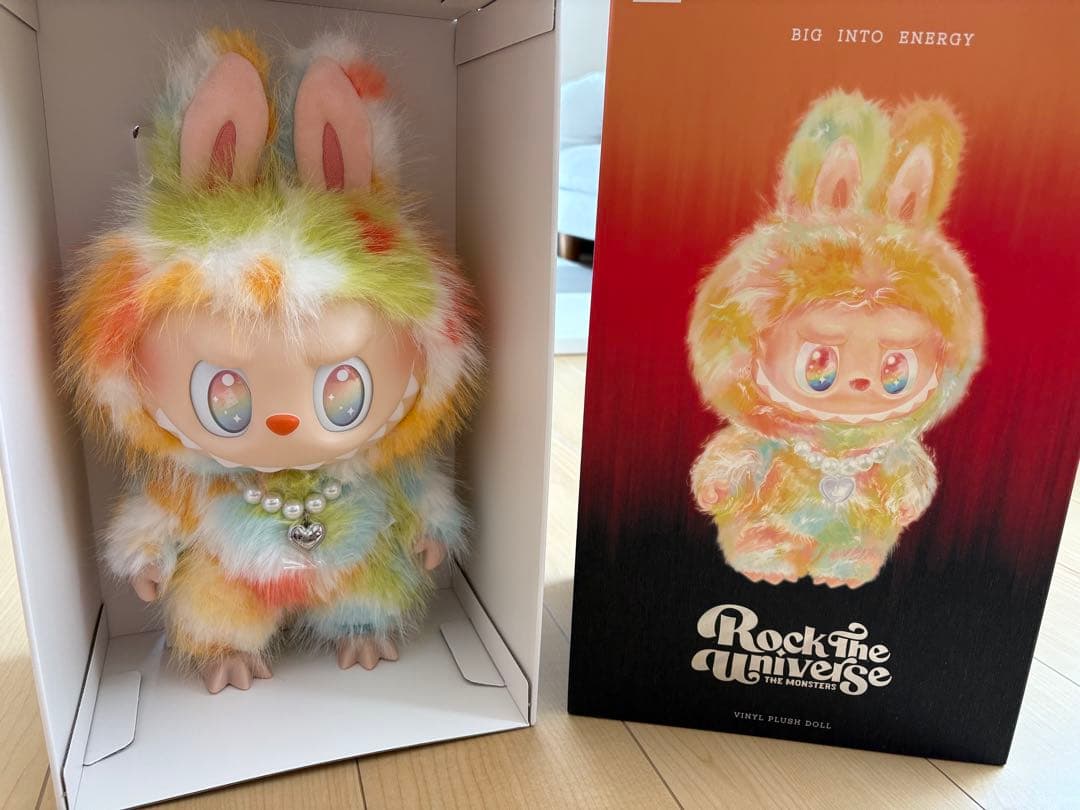 ラブブ　POP MART Rock The Universe ぬいぐるみ