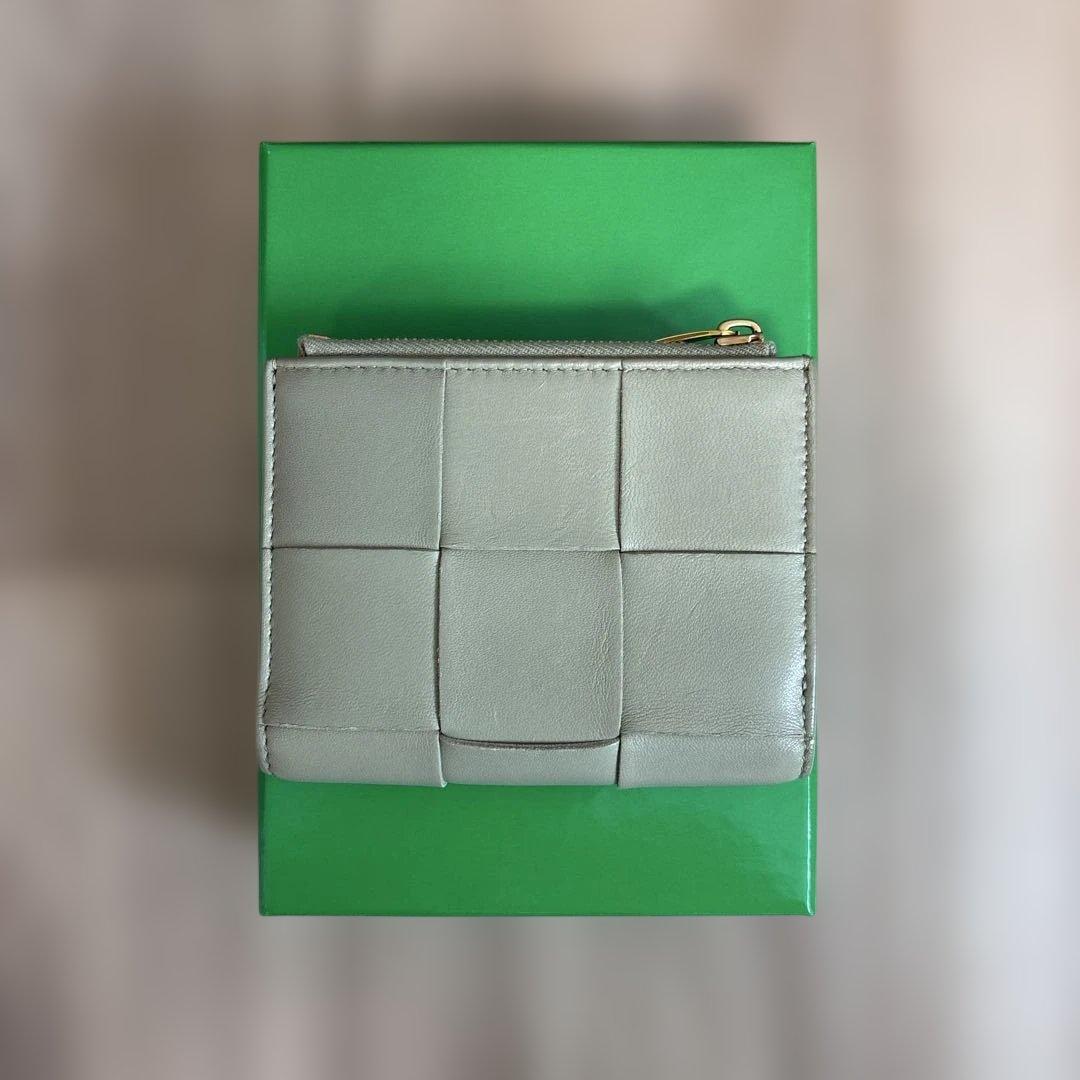 BOTTEGA VENETA 二つ折財布　カセット