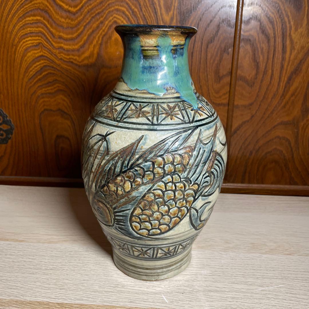 壷屋焼 金城次郎 海老魚文花瓶 箱なし - メルカリ