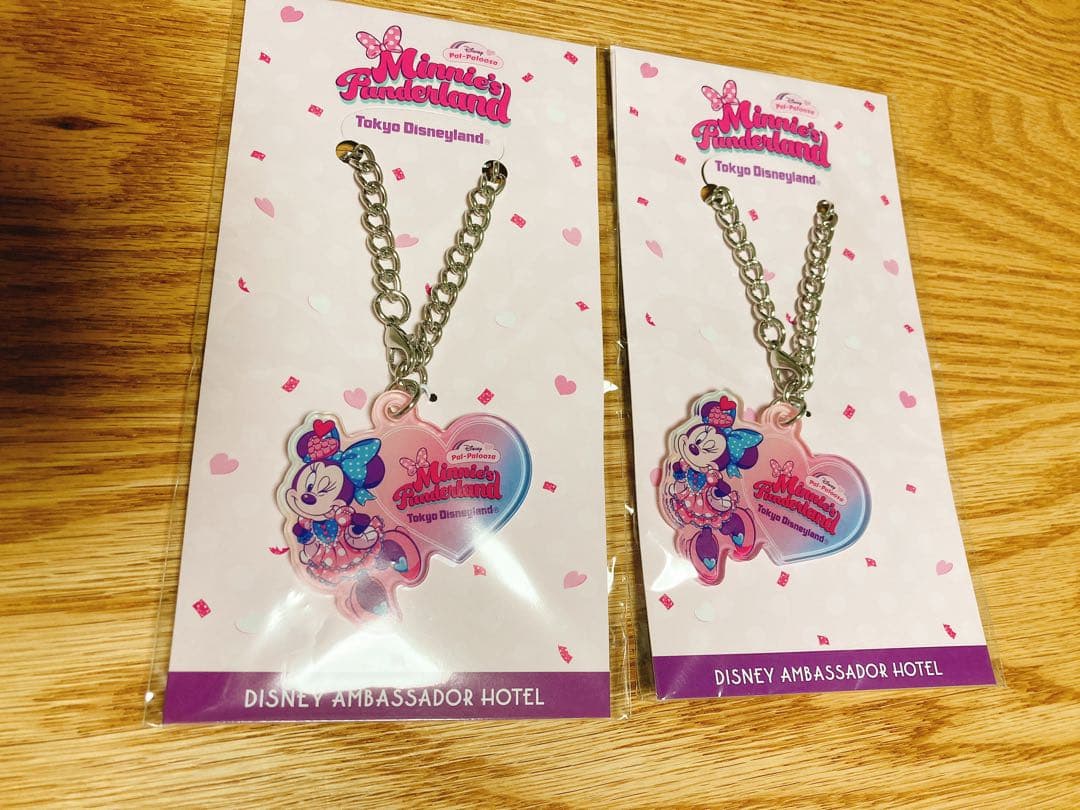 ディズニー エンパイアグリル オリジナルチャーム ミニーのファン