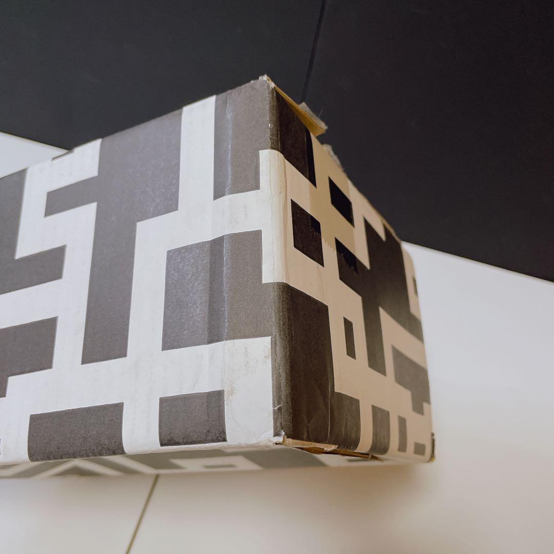 布袋 寅泰 × キントー タンブラー ブラック / ホワイト G柄ダンボール