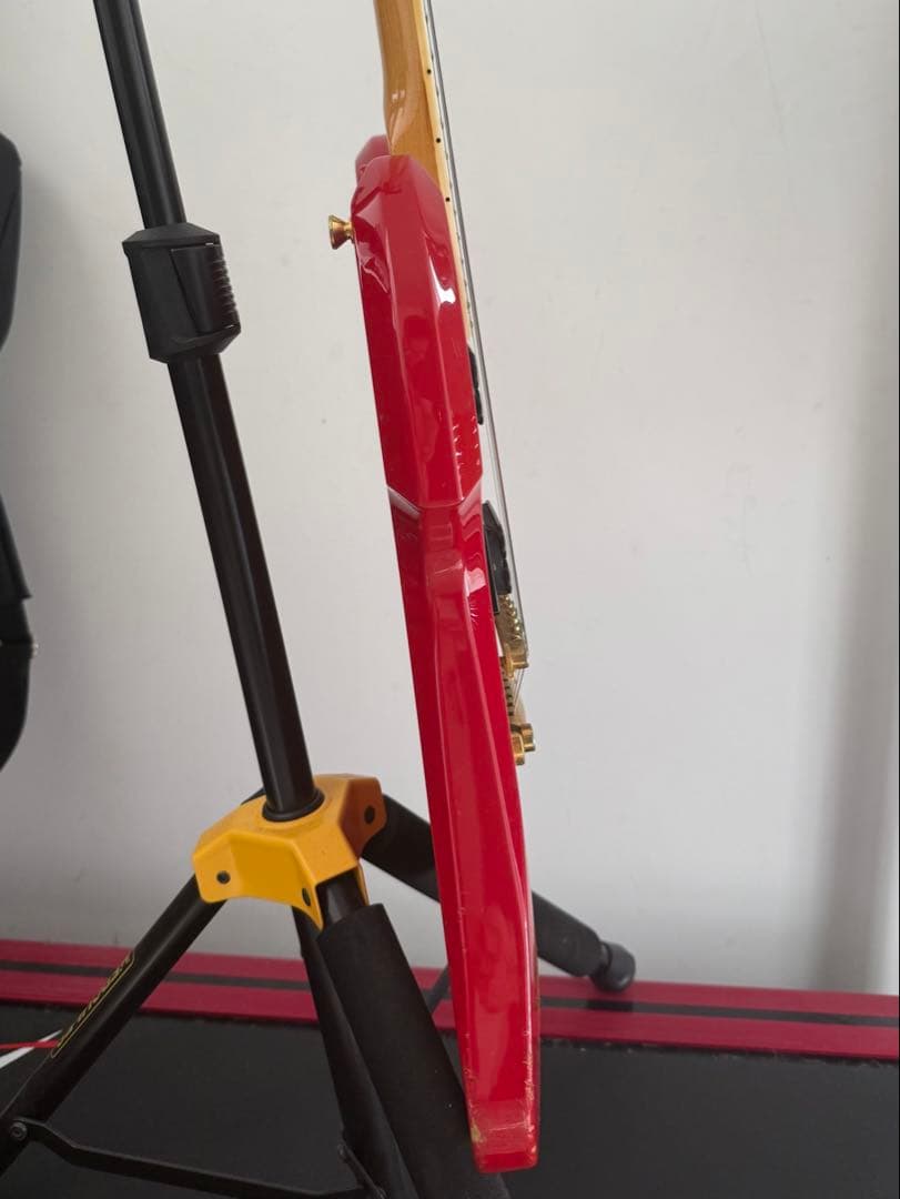 Burny モッキンバード　フェルナンデス　MG-85X