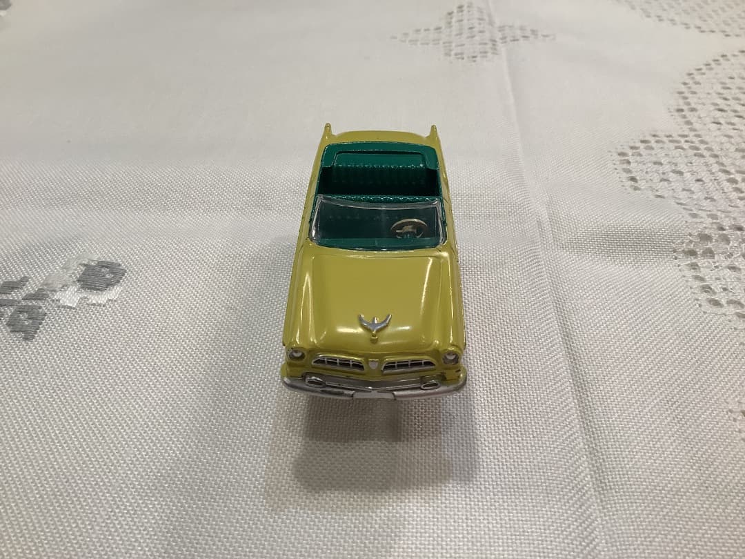 美品　DINKY TOYS CHRYSLER NEW YORKER ミニカー