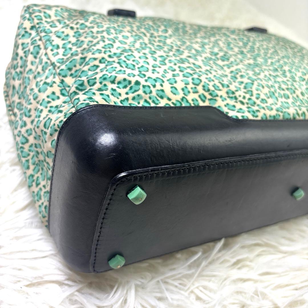 希少.美品　BOTTEGA ボッテガヴェネタ　ハンドバッグ　レオパード　グリーン
