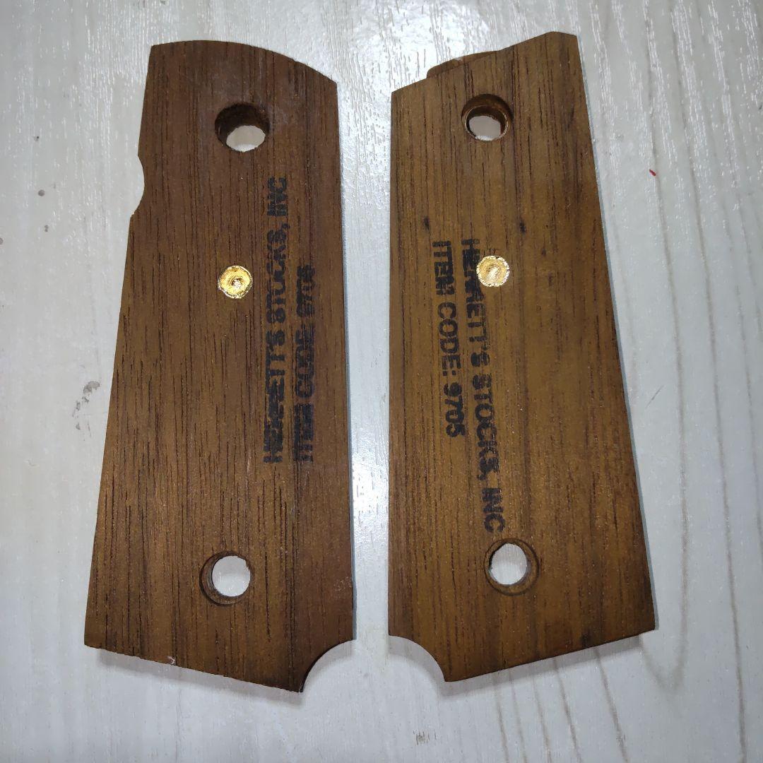 老舗 ヘレッツ社 ガバメントオフィサーズ用木製グリップ 中古扱い