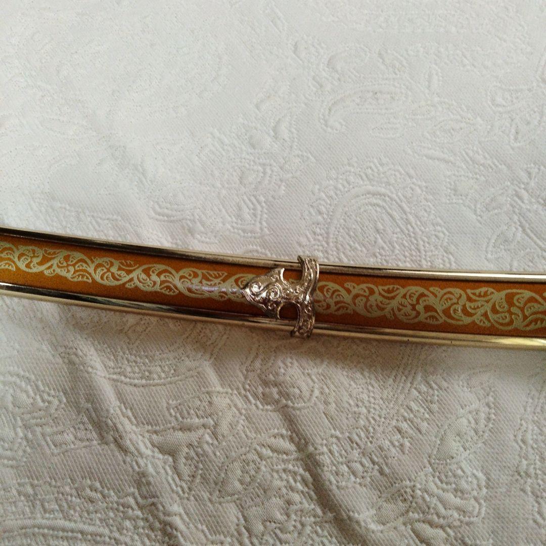 最終価格金色装飾の刀 鳥ハンドル付き端午の節句用模造太刀