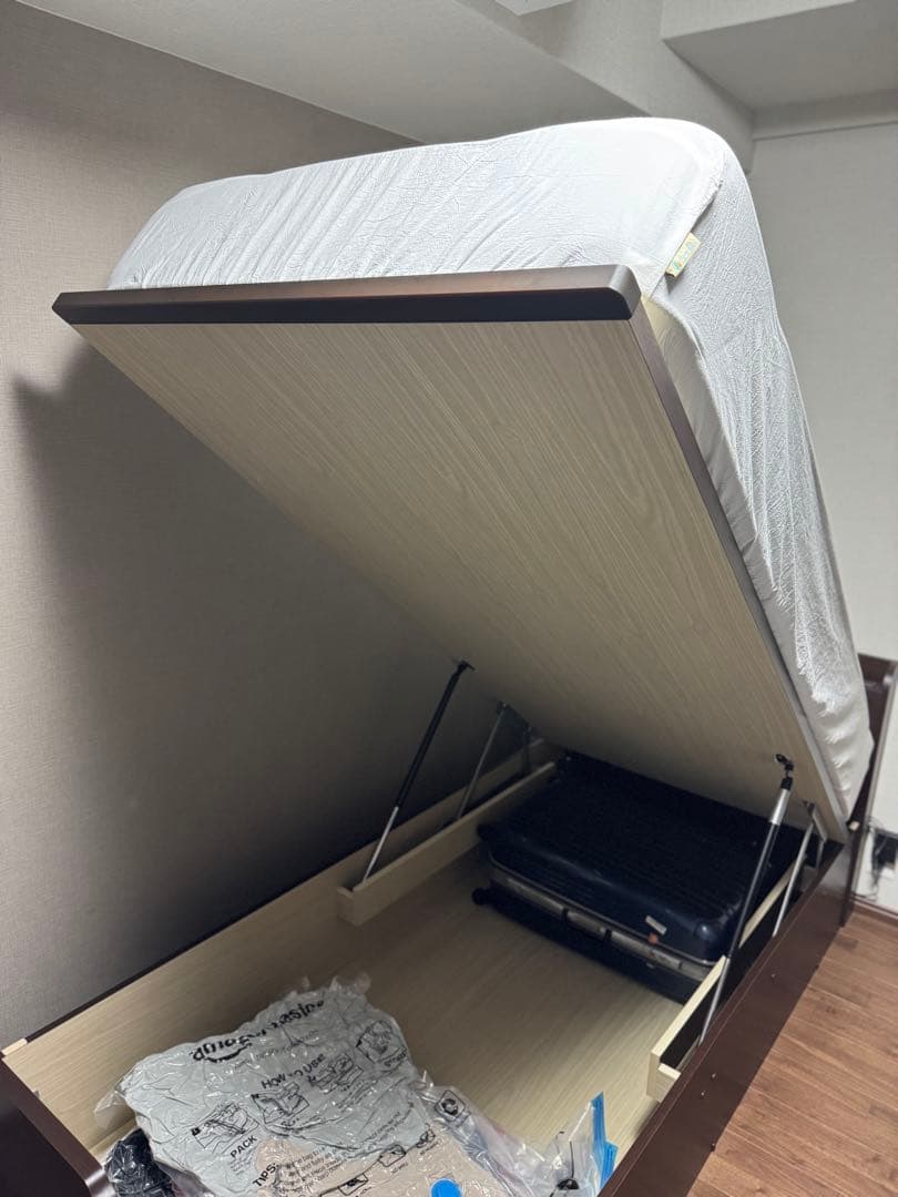 【オシマレジャパン】送料込　シングルベッドフレーム+マットレスセット