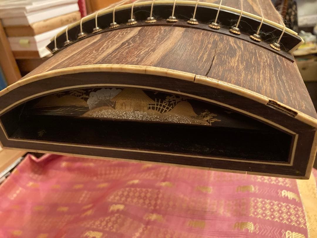 さらにさらにお値下げしました 琴 琴柱 譜見台 琴爪 琴爪箱 琴台