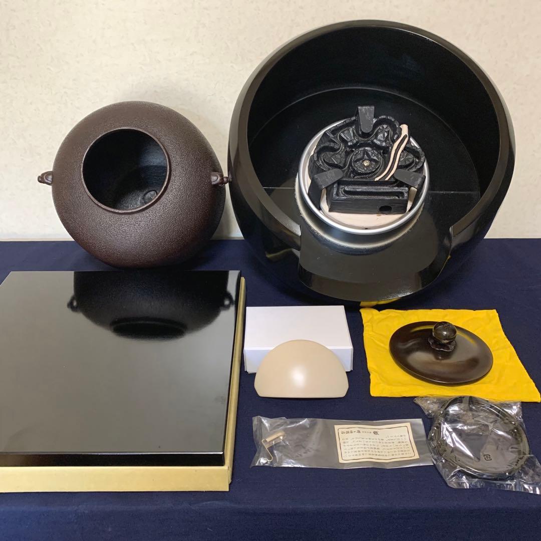 人間国宝敬典造 風炉 茶釜 野々田製電熱器一体型合金面取風炉 真塗敷板